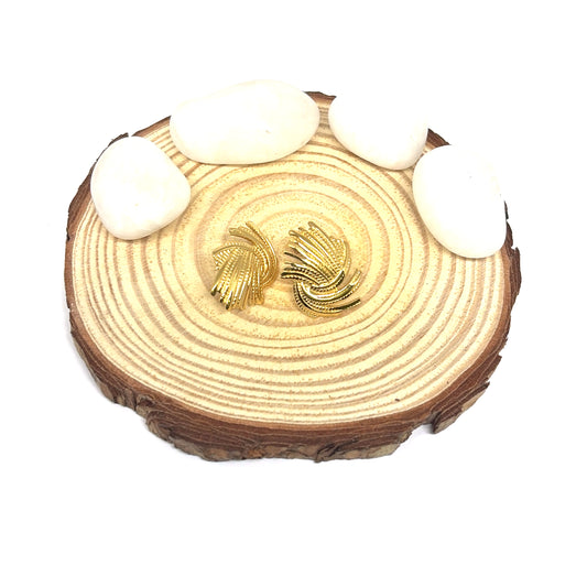 Swirl Studs earrings