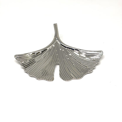 Petal earrings -Silver color