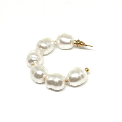 Pearl Earring