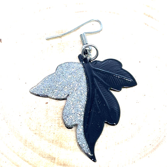 Leafs Drops Earrings - Black